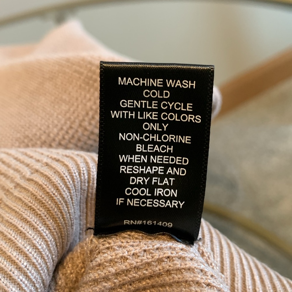 Tahari Sweater Jacket with Peter Pan collar and gold buttons - Picture 9 of 16